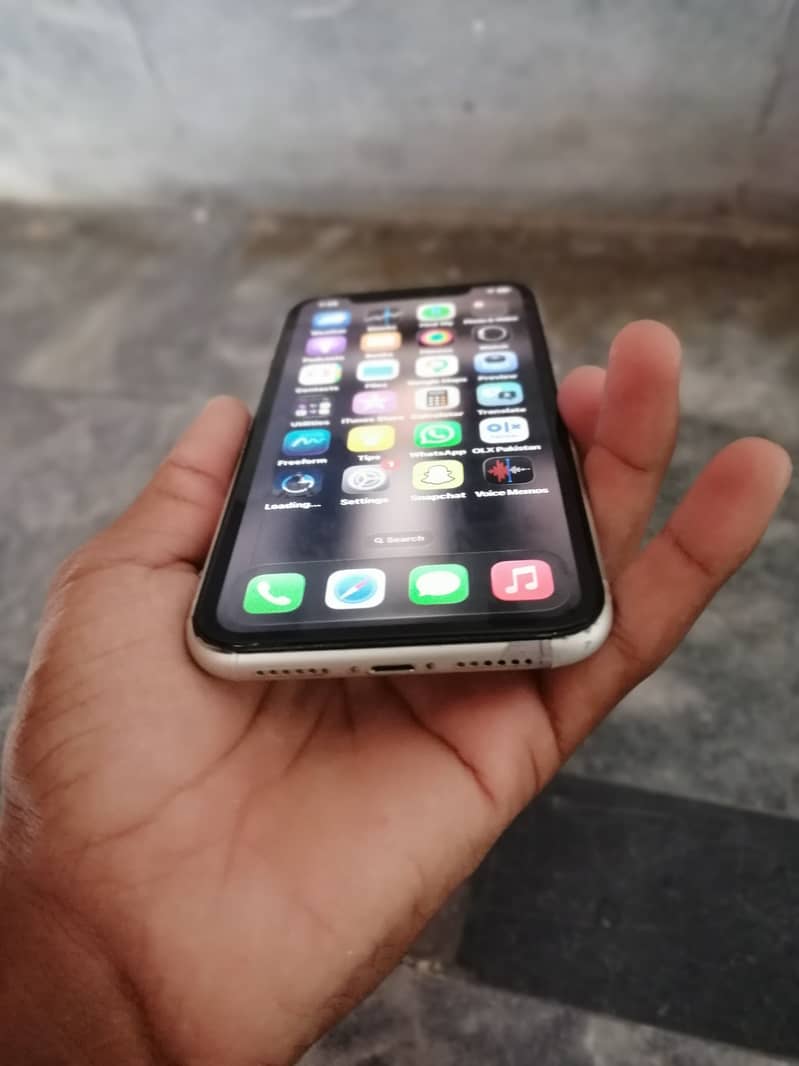 Apple iPhone 11 5