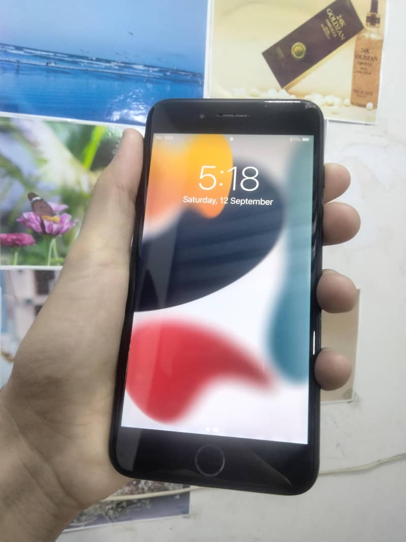 Apple iPhone 7 Plus 0