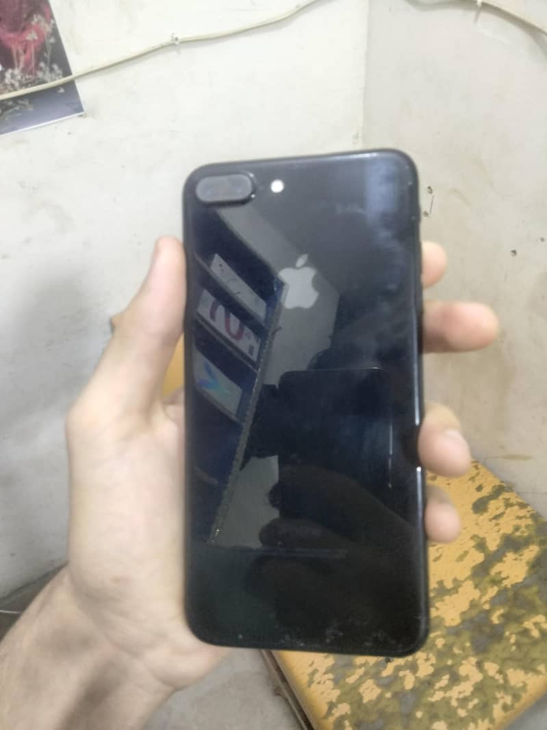 Apple iPhone 7 Plus 1