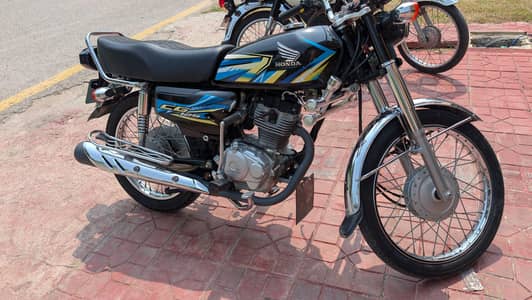 Honda CG 125 black