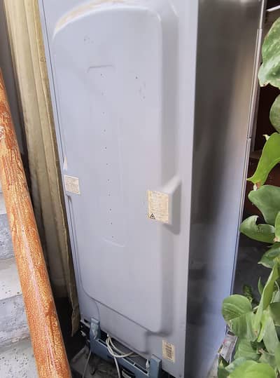 Hitachi refrigerator