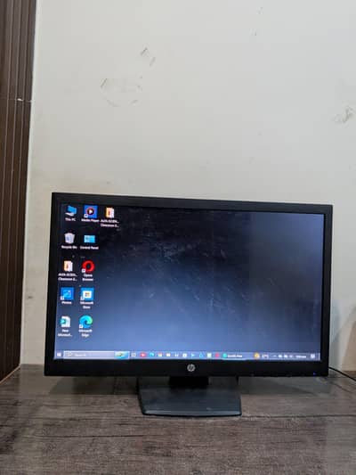 HP V223 22" LED Full HD Monitor – Excellent Condition