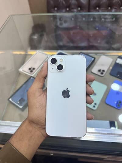 Apple iPhone 13