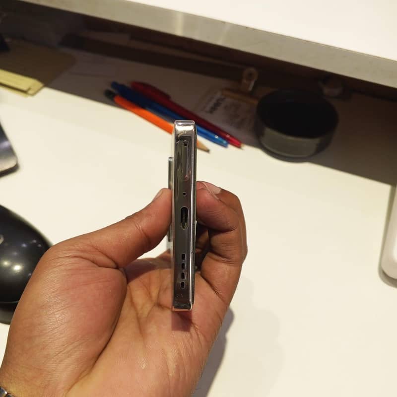 Infinix Note 40 4