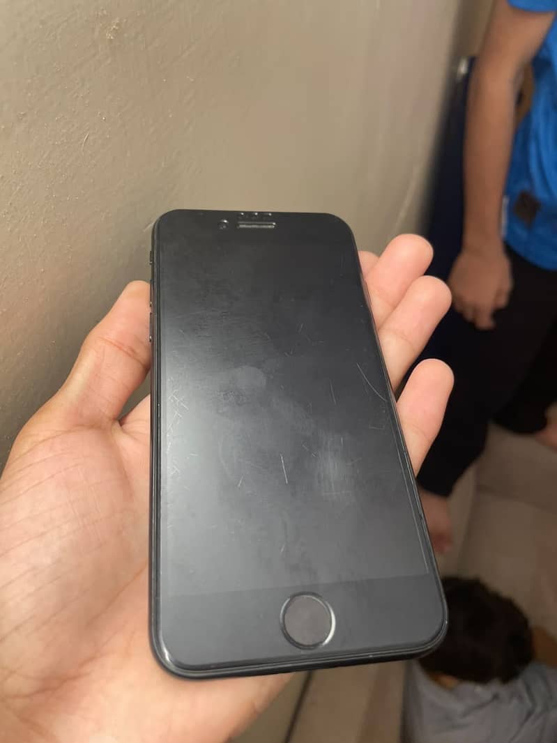 Apple iPhone SE 3