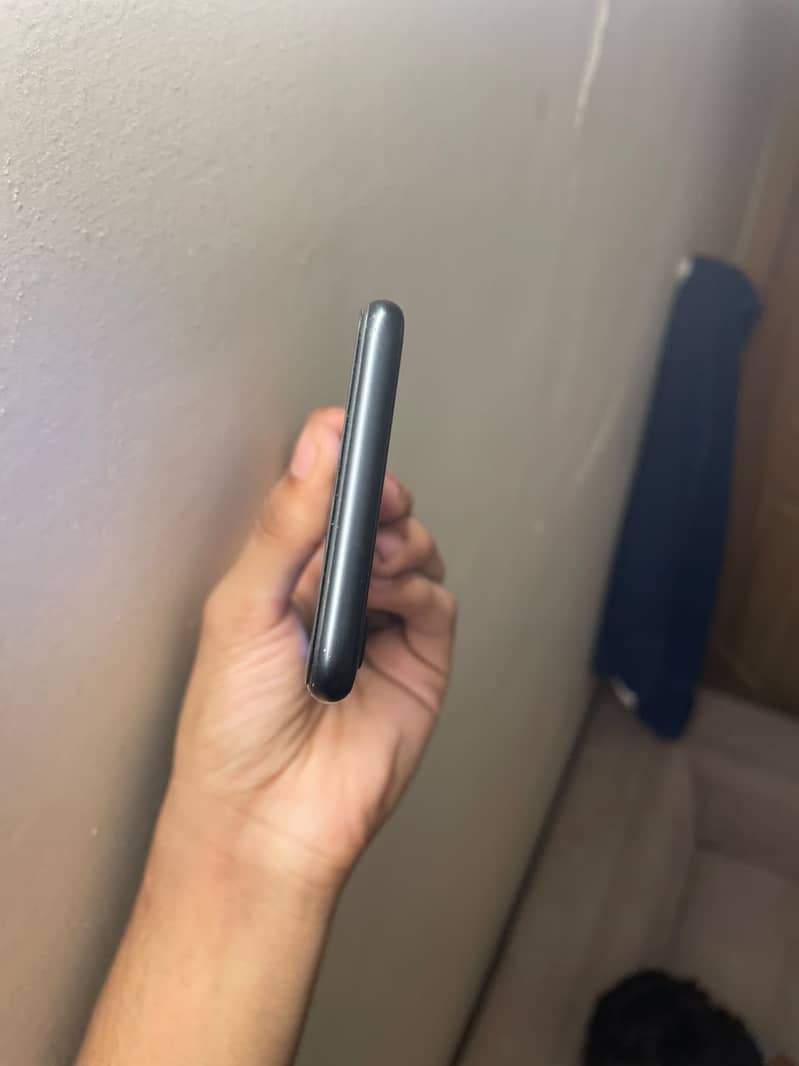 Apple iPhone SE 6
