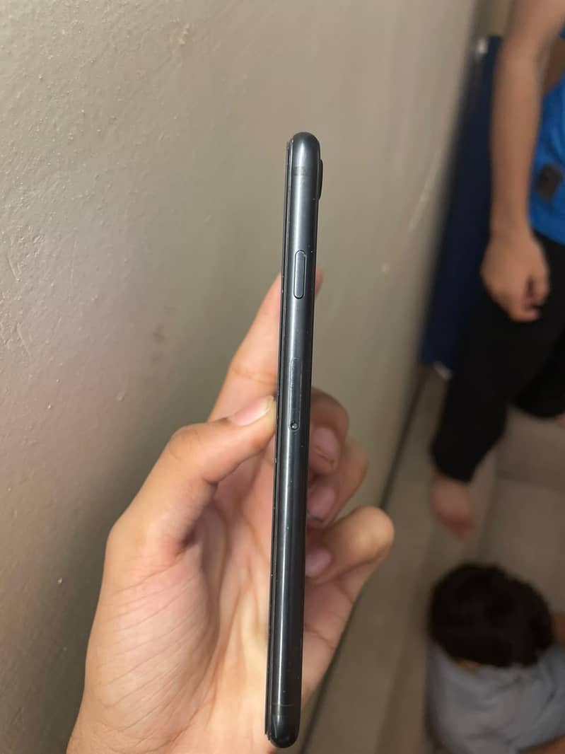 Apple iPhone SE 7