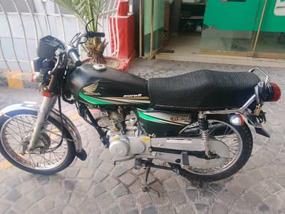Honda CG 125 – 2013 Model | Black | Genuine | Only 21,000 KM