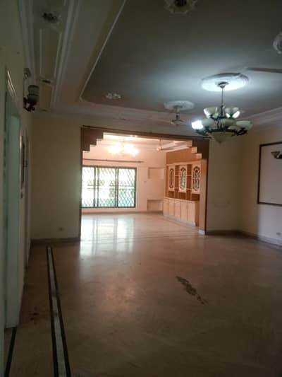 INVESTOR RATE 2 Kanal Corner Old House For Sale New Muslim Town