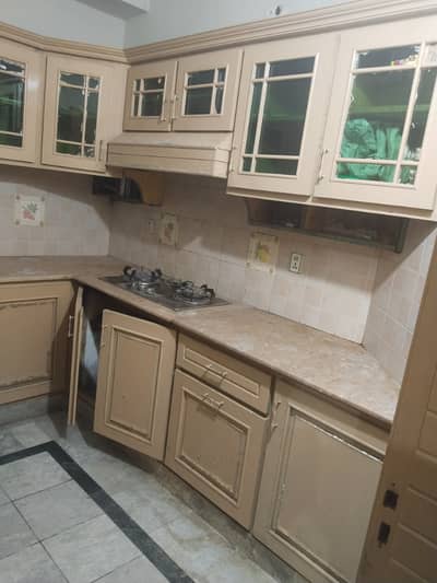 E11 lower 2bed short family portion