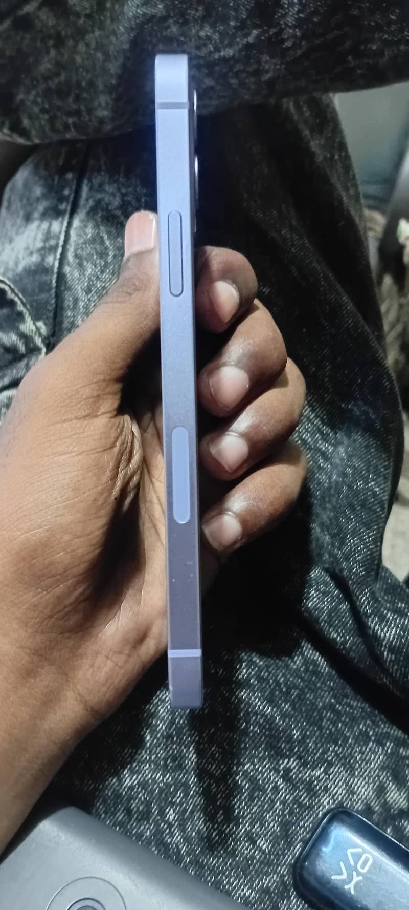 Apple iPhone 12 1