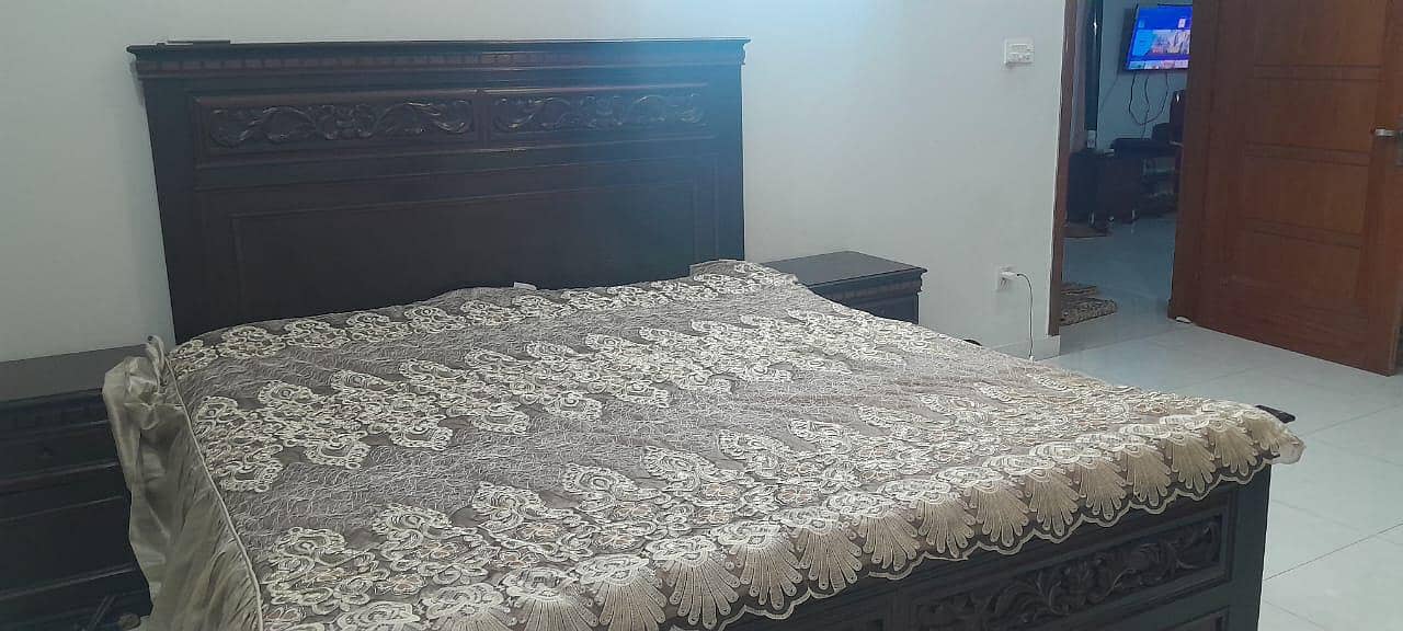 KING SIZE BED 1