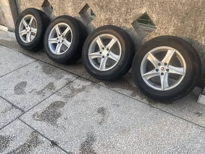 Star-Shaped Alloy rims | 15 inch | with tyres