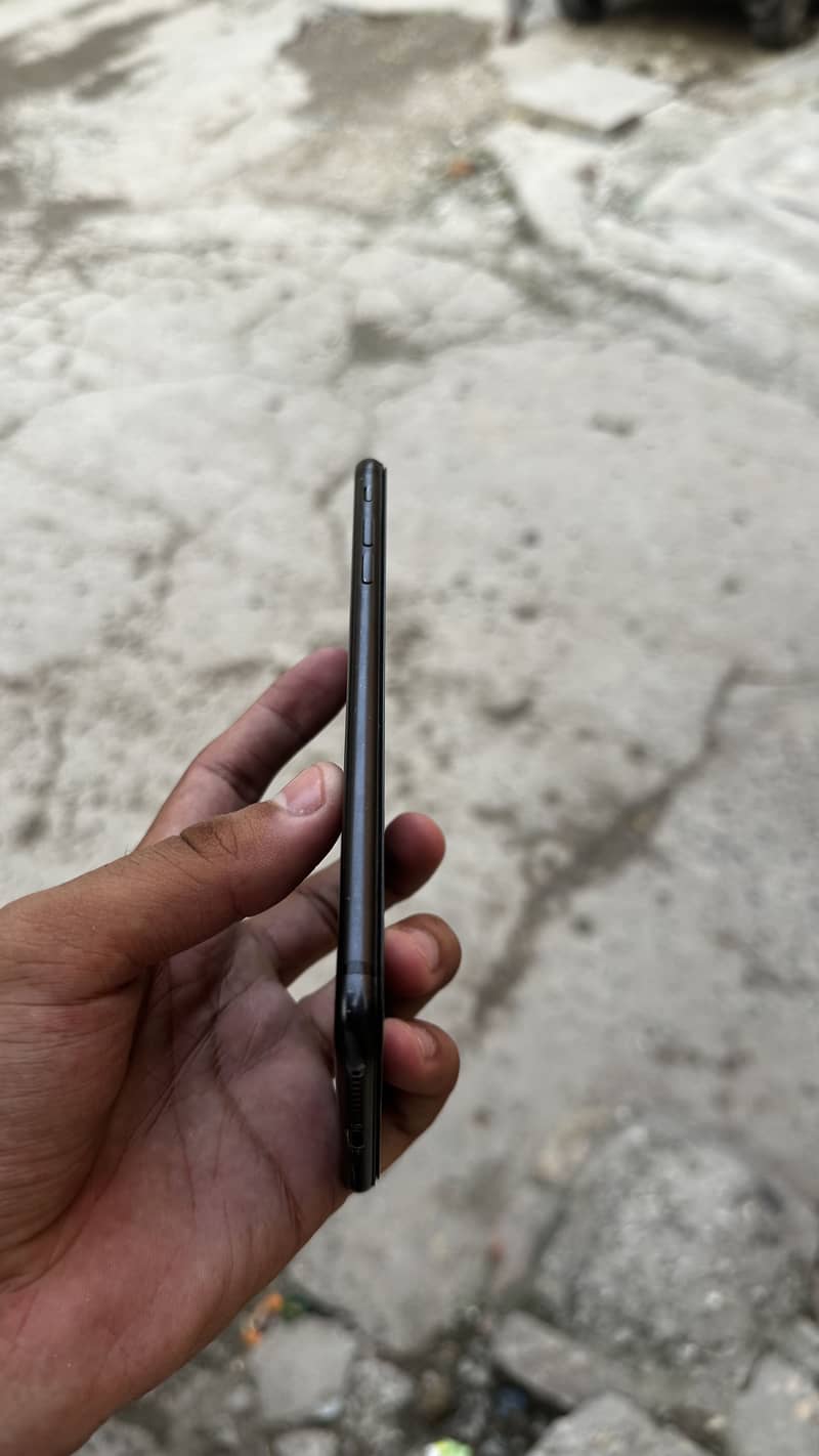Apple iPhone 7 Plus 1