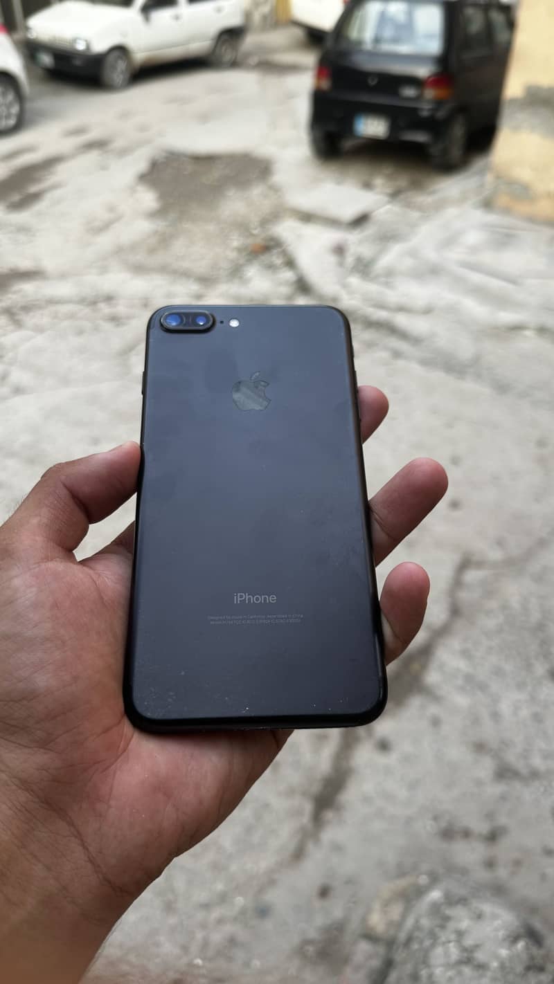 Apple iPhone 7 Plus 5