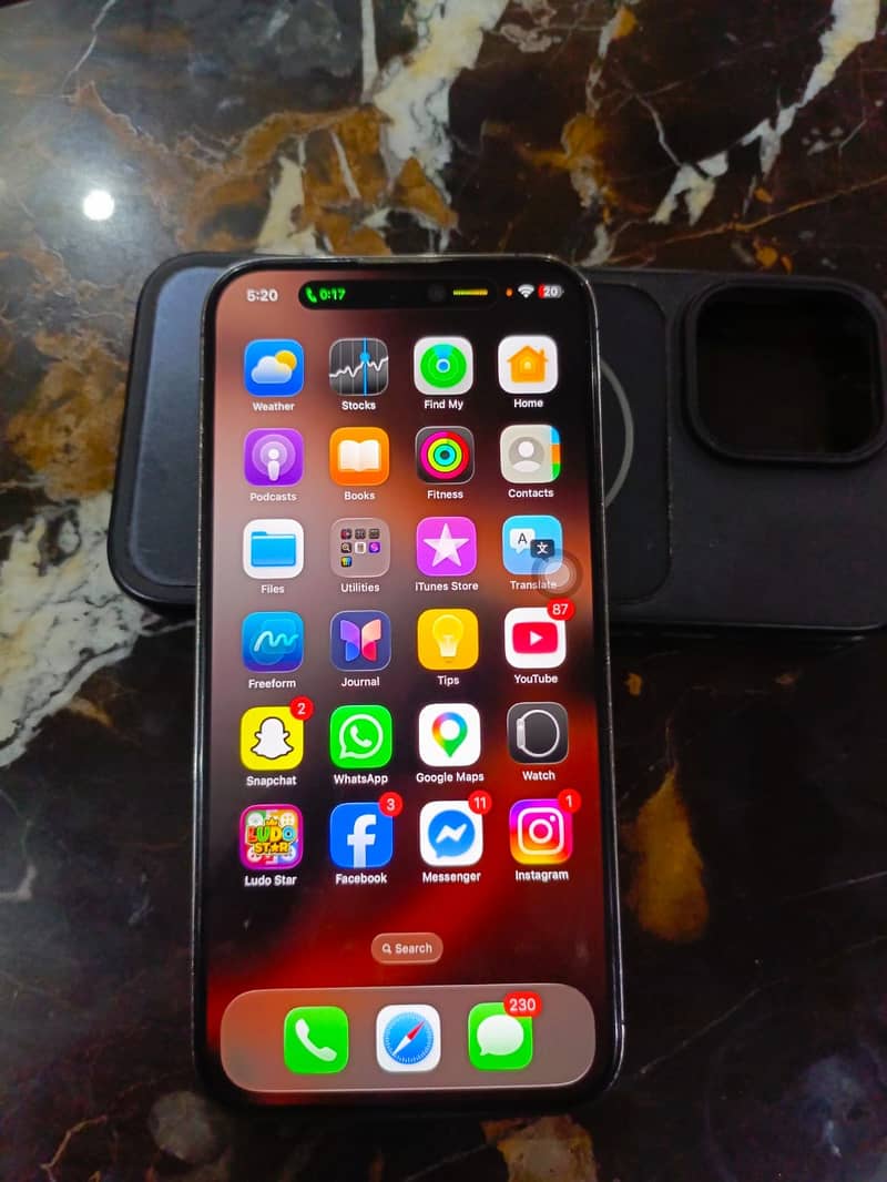 Apple iPhone 14 Pro Max 7