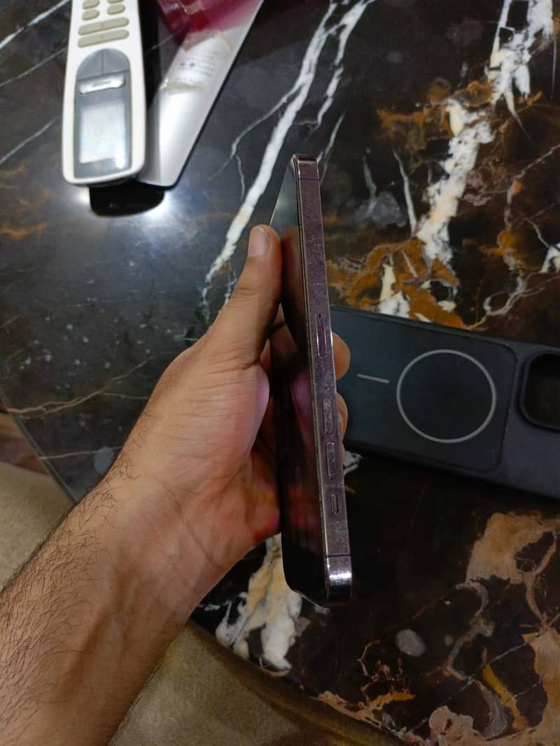 Apple iPhone 14 Pro Max 8