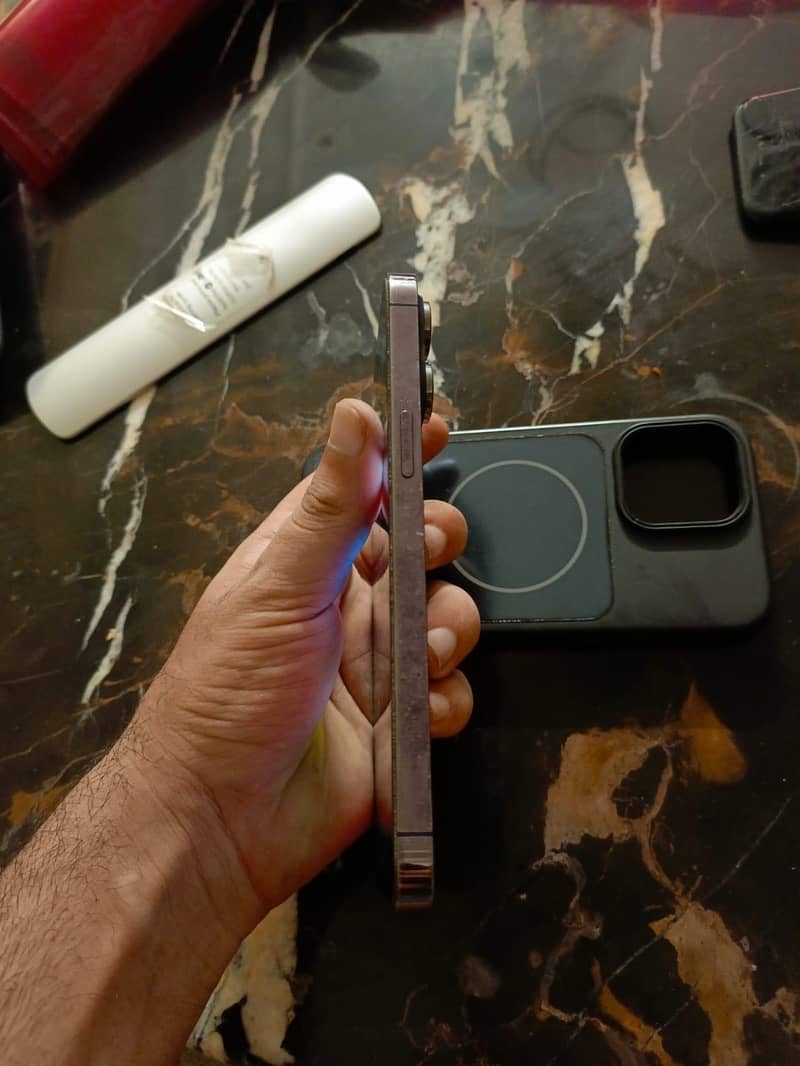 Apple iPhone 14 Pro Max 10