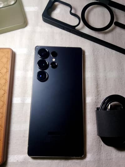 Samsung Mobile S25 Ultra just box open