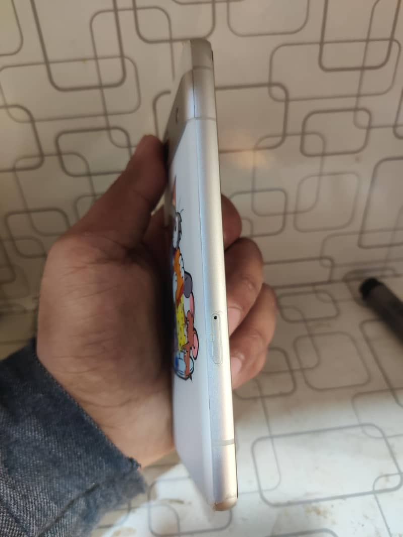google pixel 7a 3