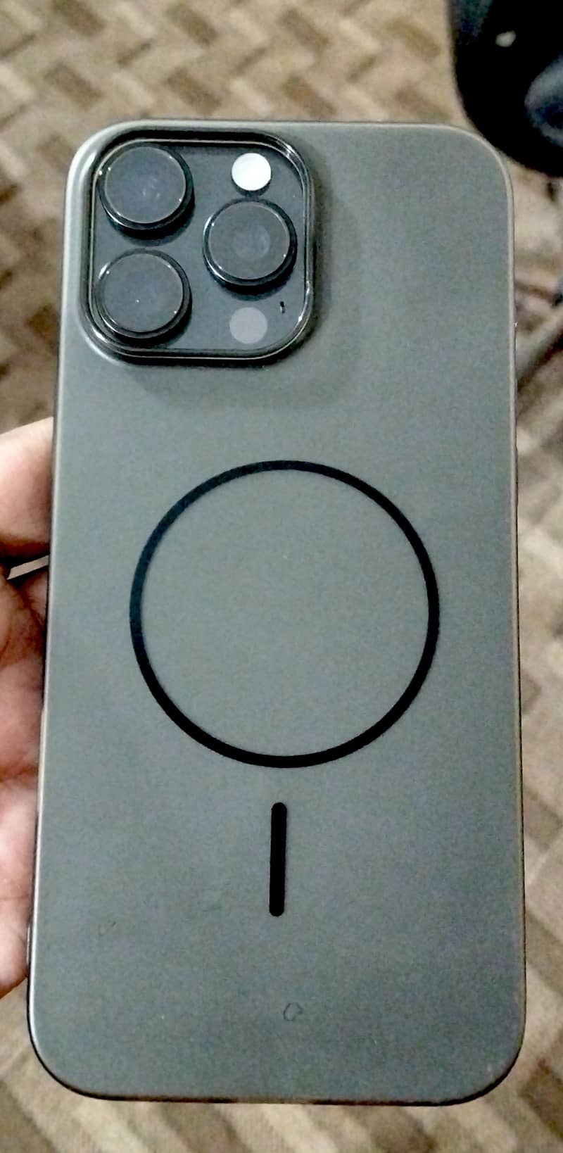Apple iPhone 16 Pro Max 1