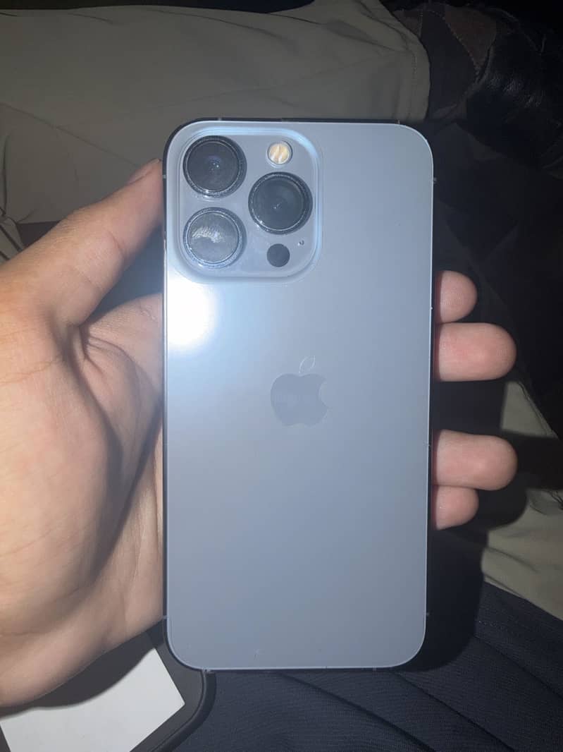 Apple iPhone 13 Pro 3