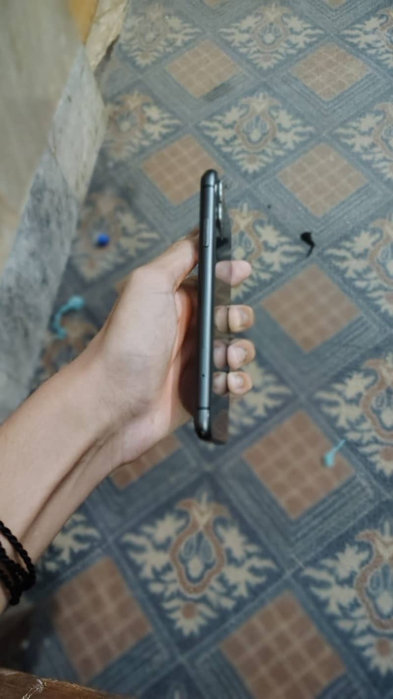 Apple iPhone 11 2