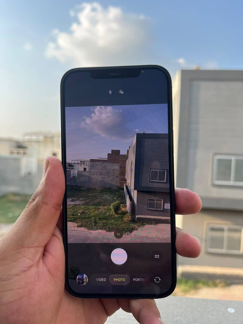 Apple iPhone 12 Pro Max 3