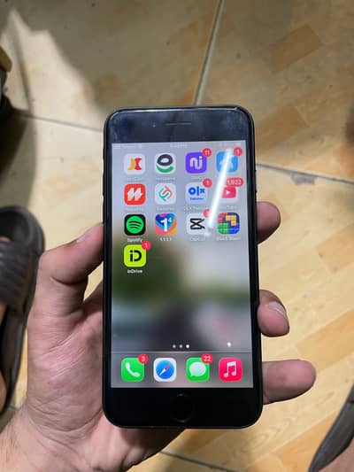Apple iPhone SE