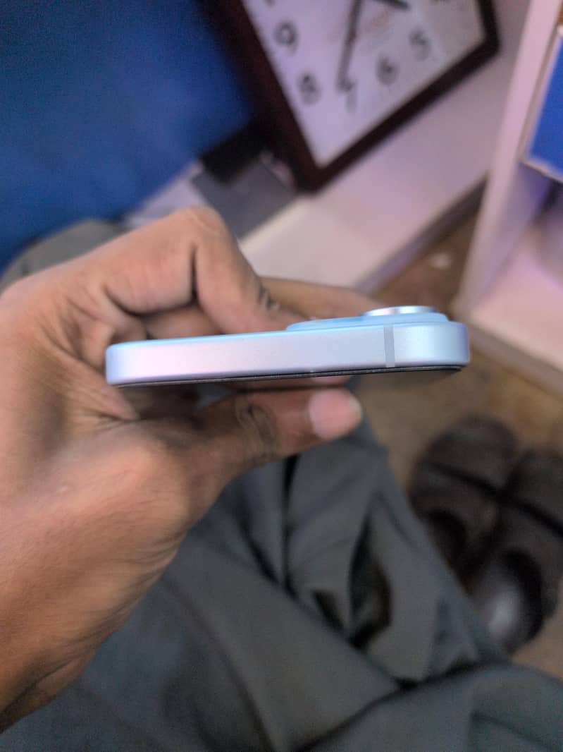 Apple iPhone 15 5