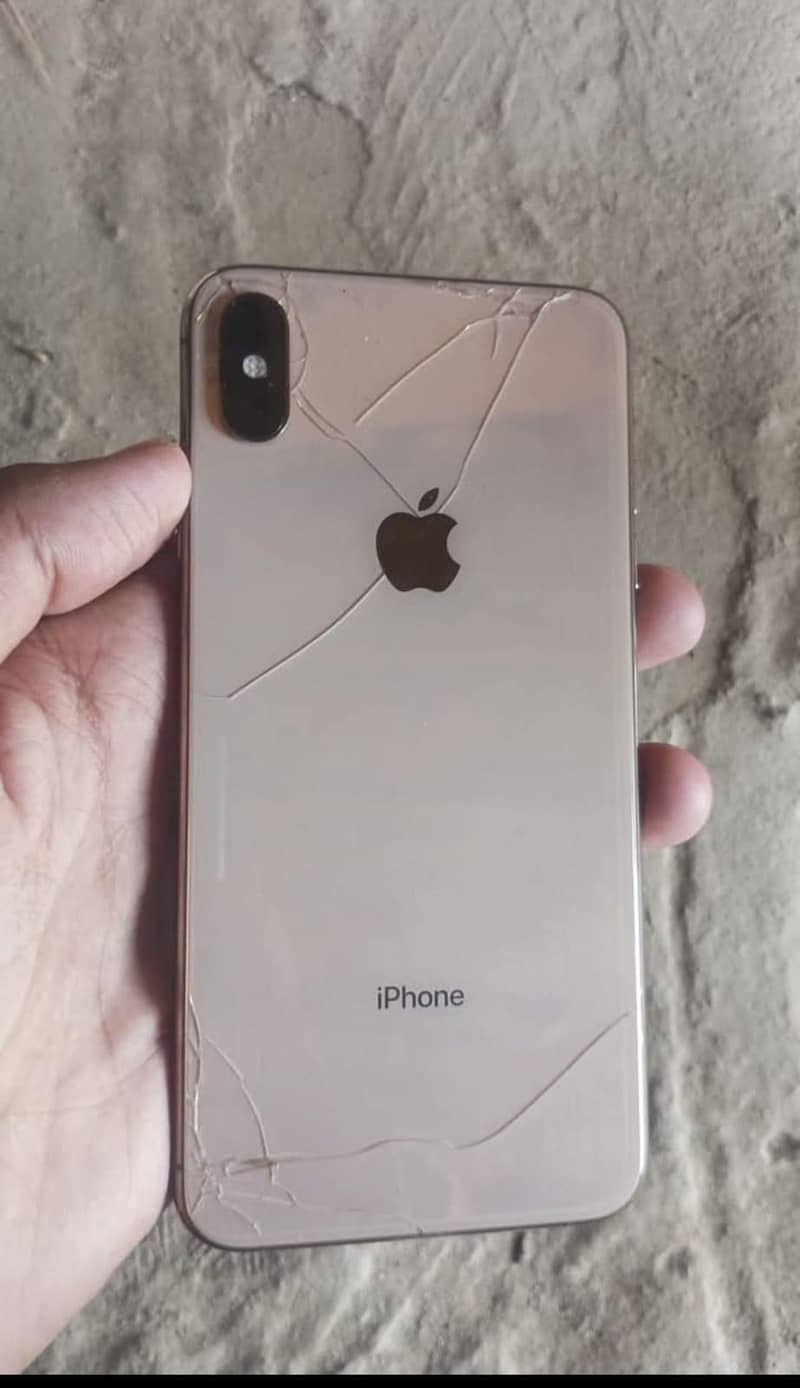 Apple iPhone Xmax 3