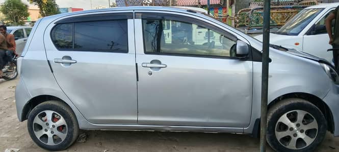 Daihatsu Mira 2012