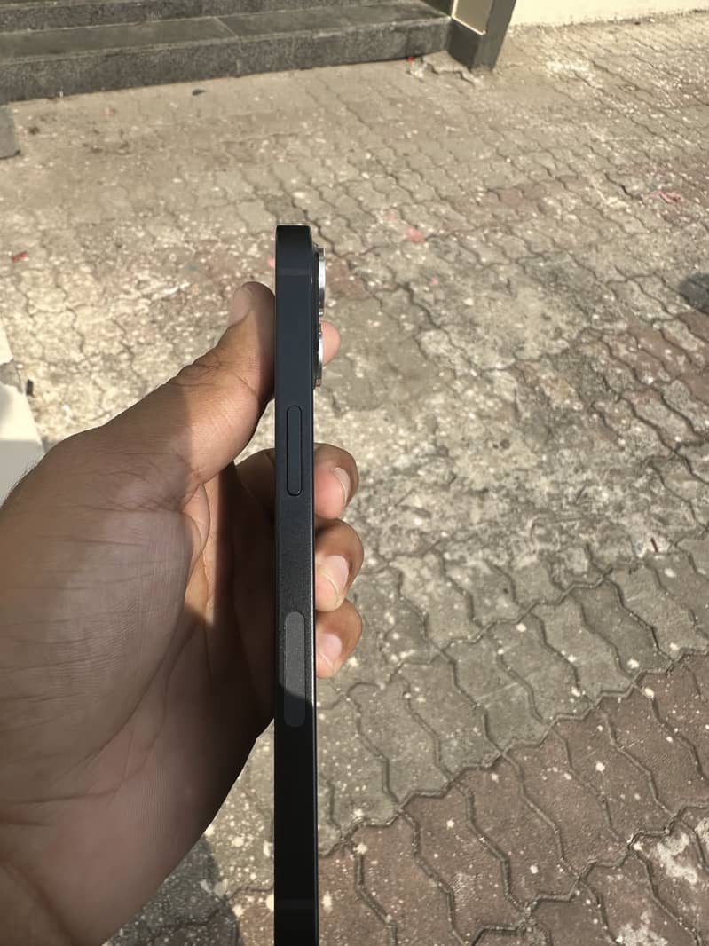 Apple iPhone 13 0