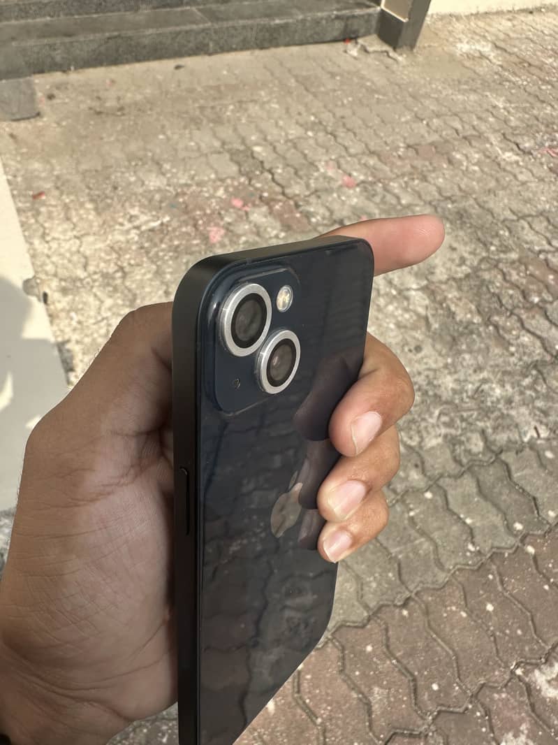 Apple iPhone 13 2