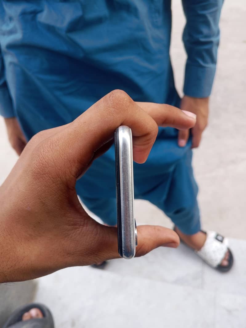 Apple iPhone X 3