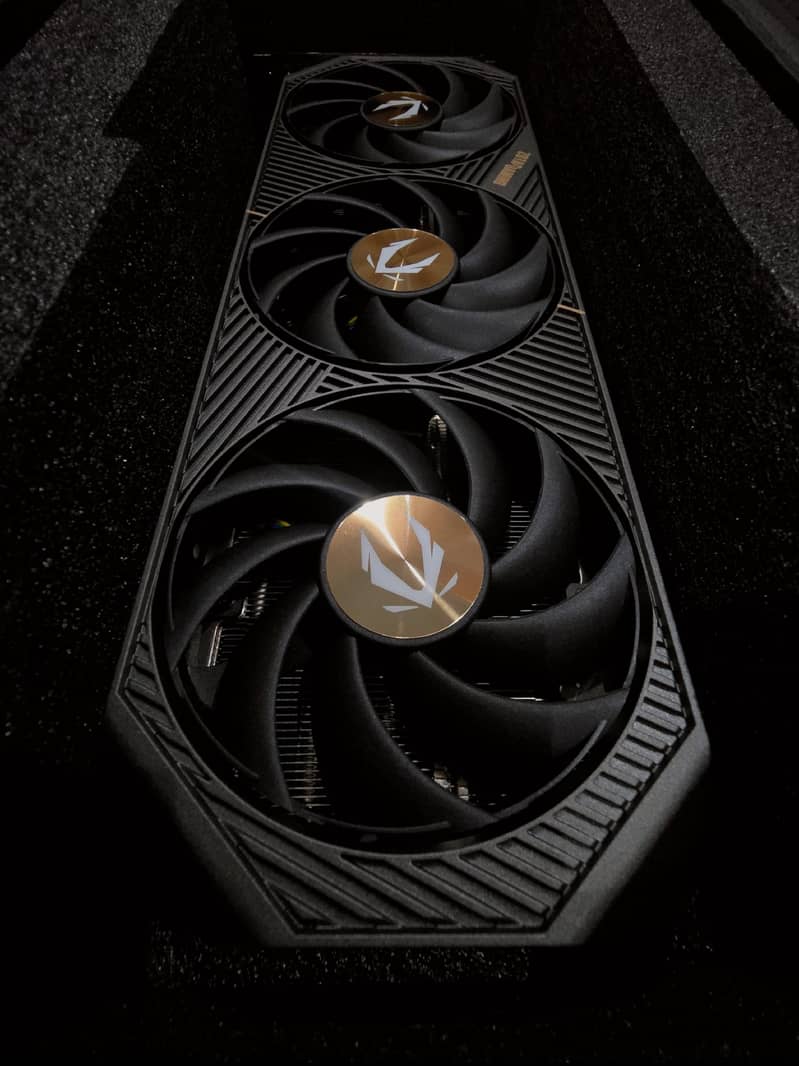 ZOTAC RTX 5070 SOLID OC 1