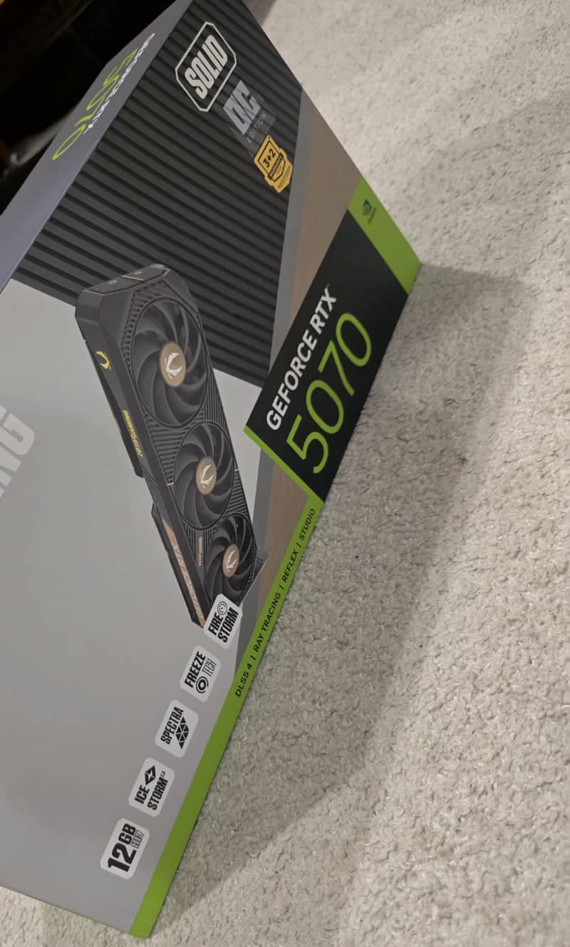 ZOTAC RTX 5070 SOLID OC 4