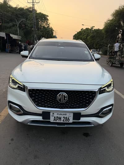 MG HS 2021