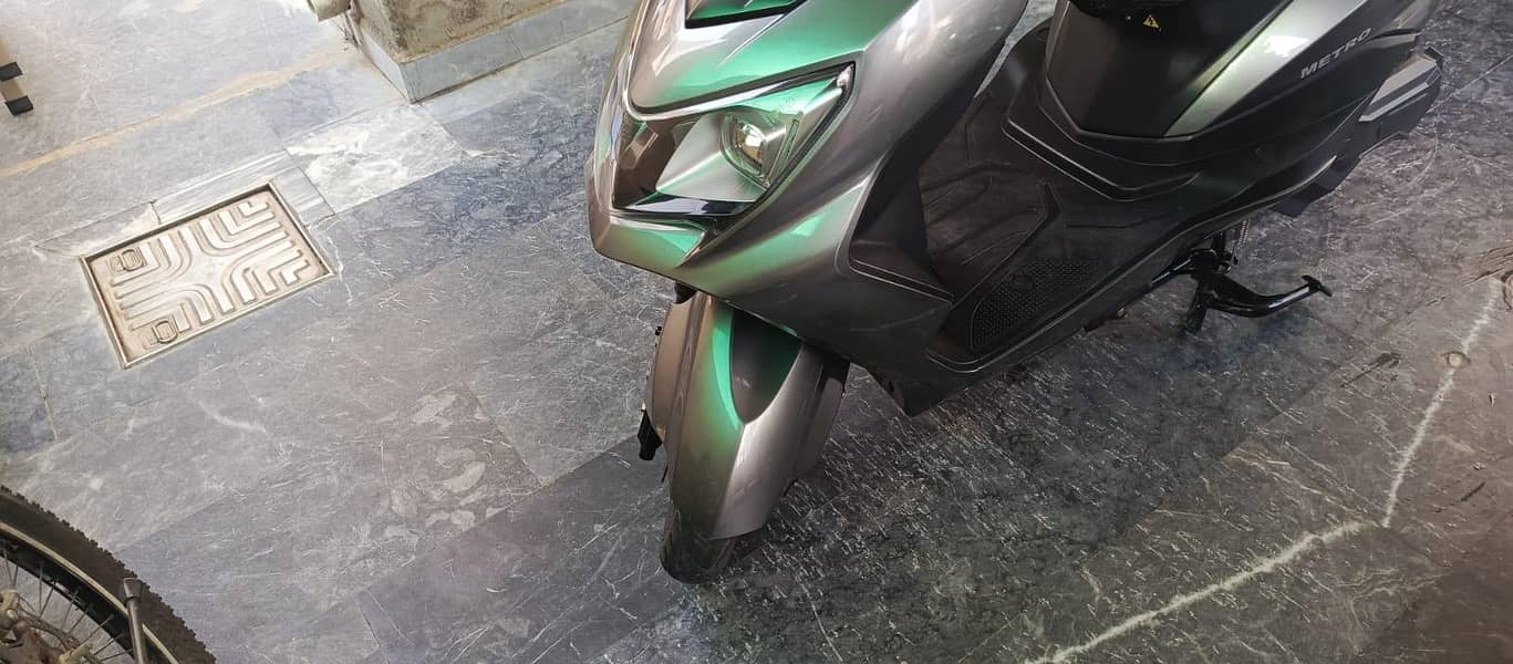Metro Thrill 8