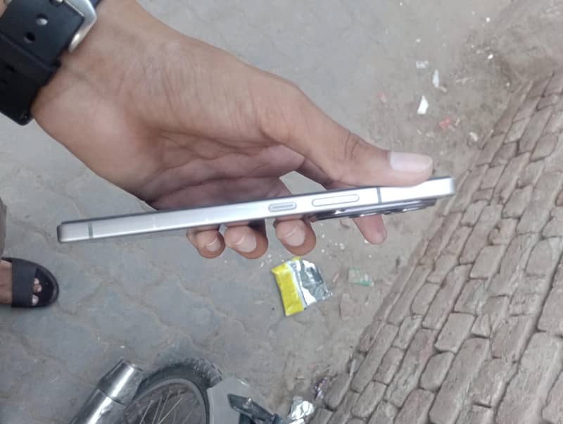 Infinix Note 50 4
