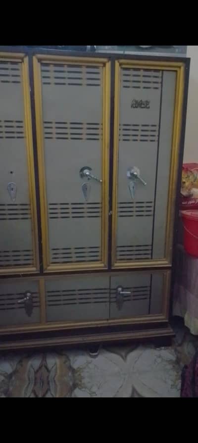 Wardrobe steel