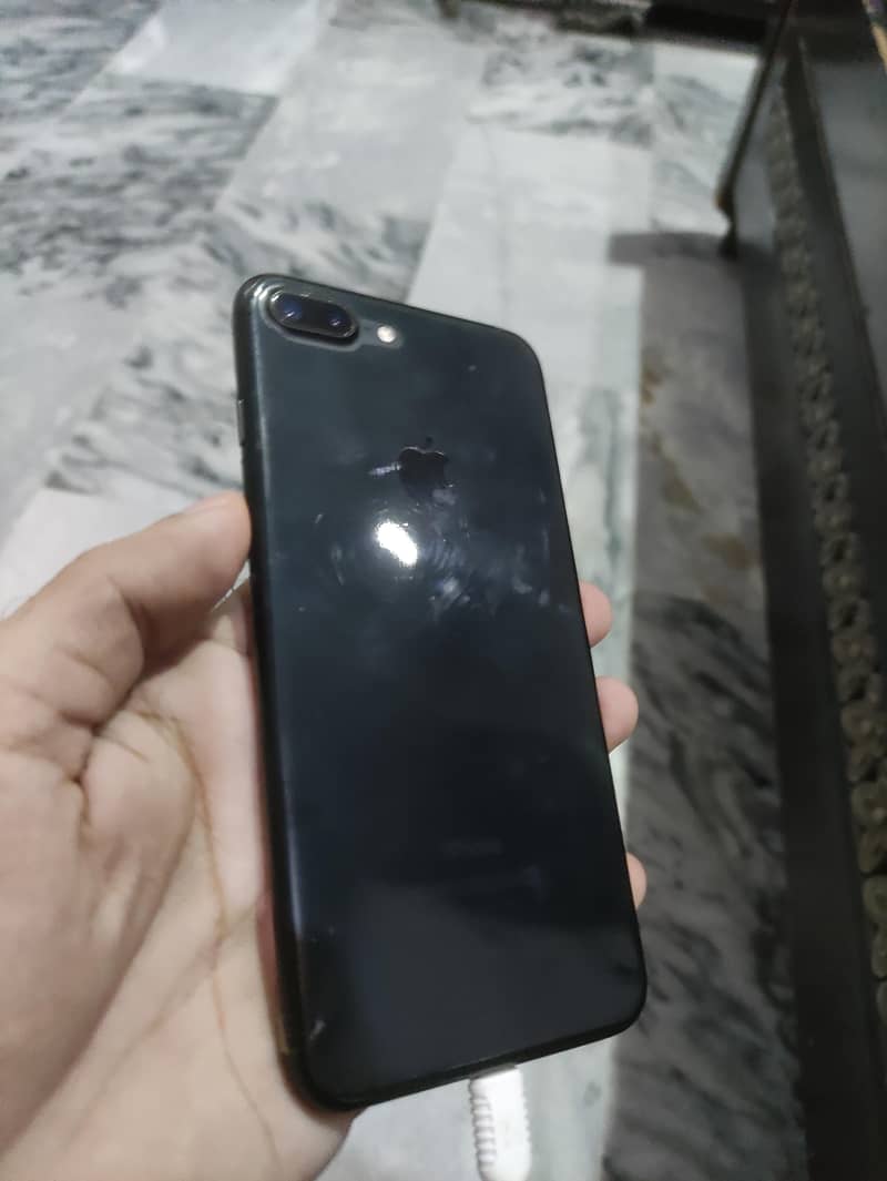 Apple iPhone 7 Plus 2