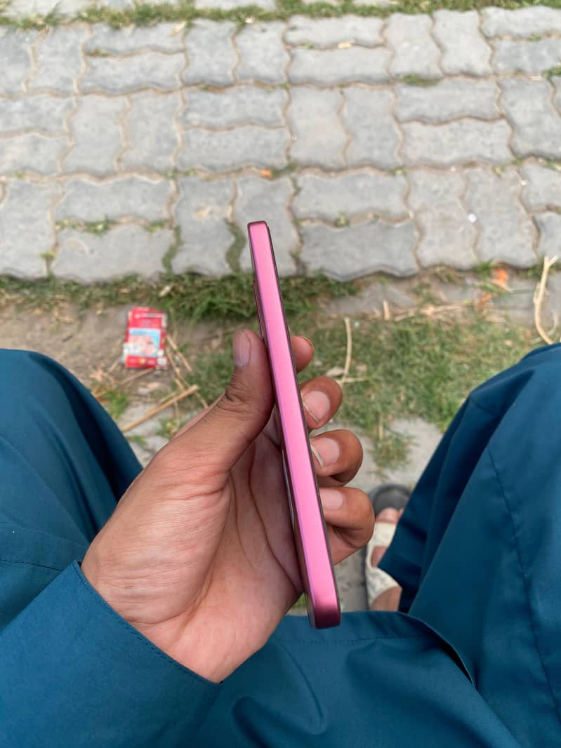 OPPO A6 Max 4