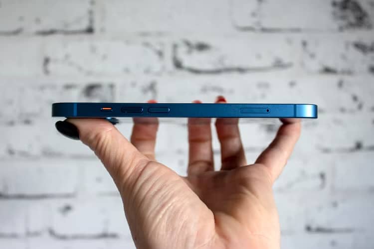 Apple iPhone 13 1