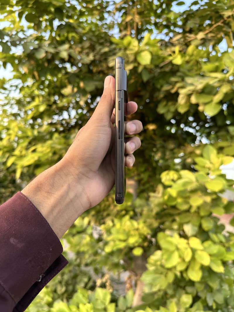 Google Pixel 7 4
