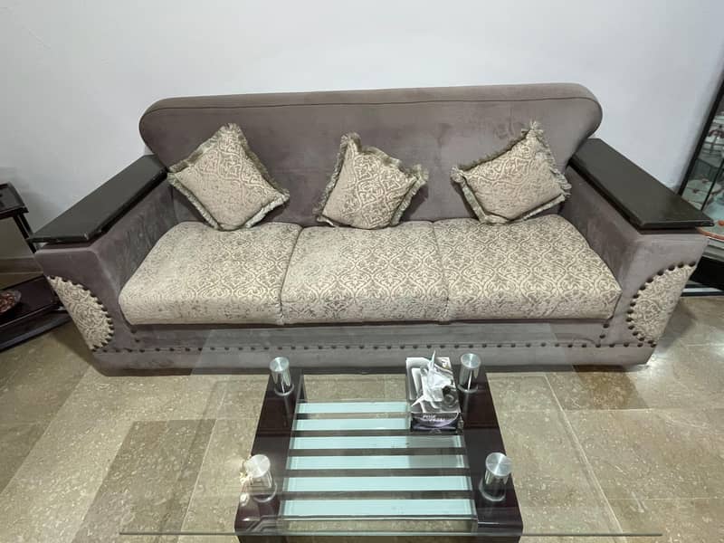 7-seater sofa set. 1