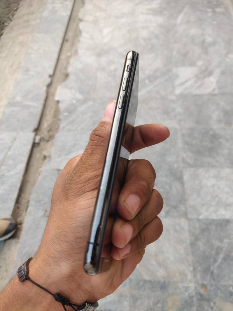 Apple iPhone X 1