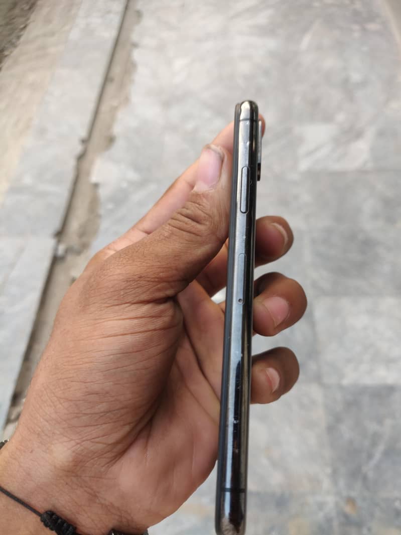 Apple iPhone X 2