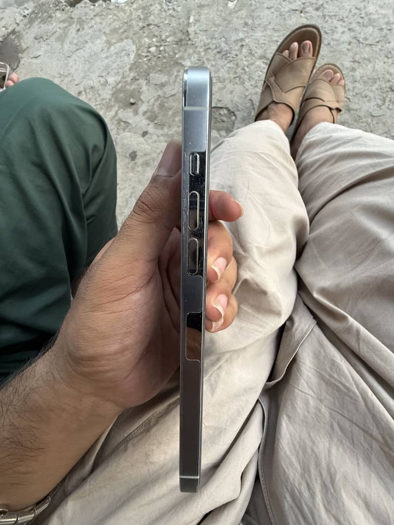 Apple iPhone 14 Pro Max 5