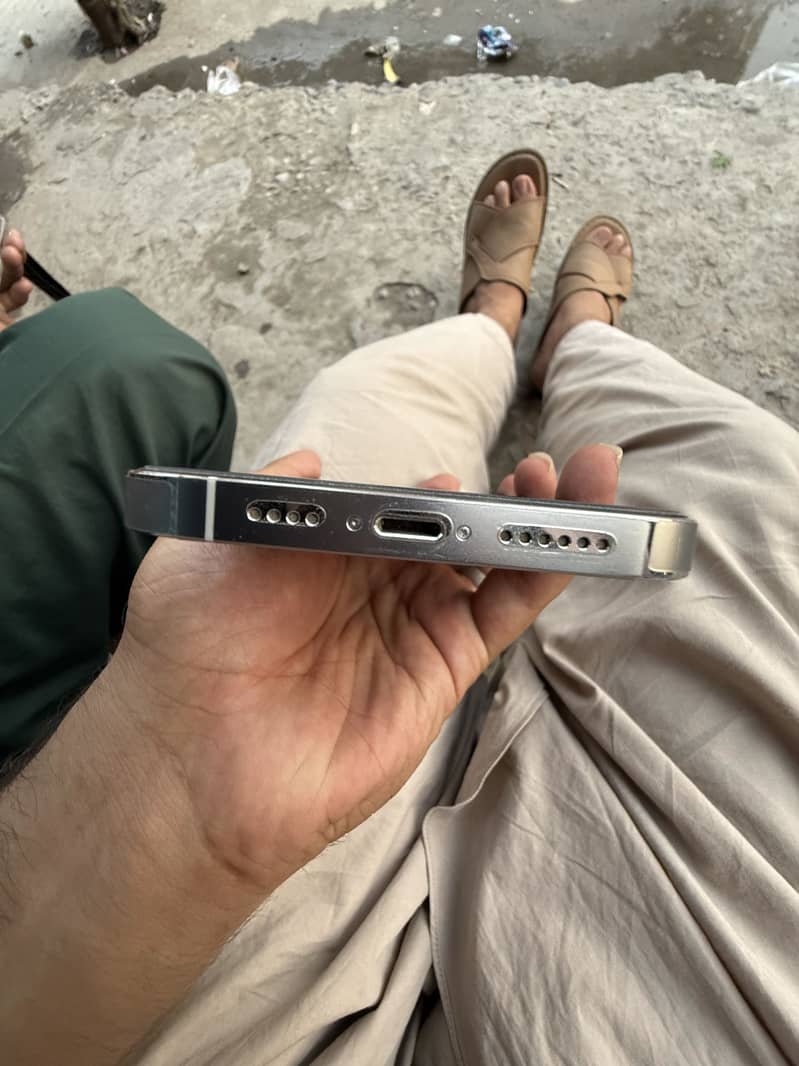 Apple iPhone 14 Pro Max 6